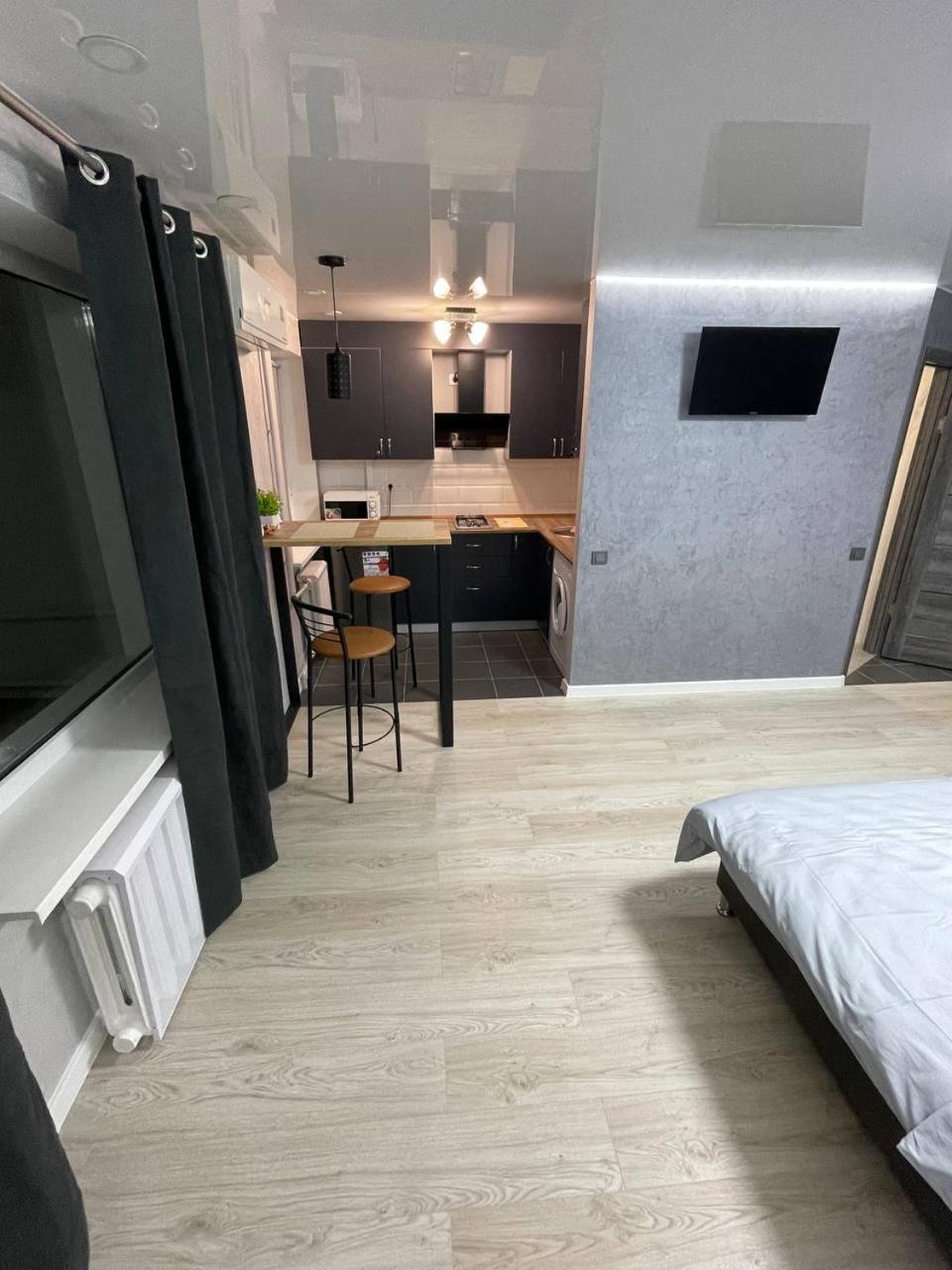 Apartcenter Вип Апартаменты В Центре Города На Гагарина Kryvyi Rih Exterior foto