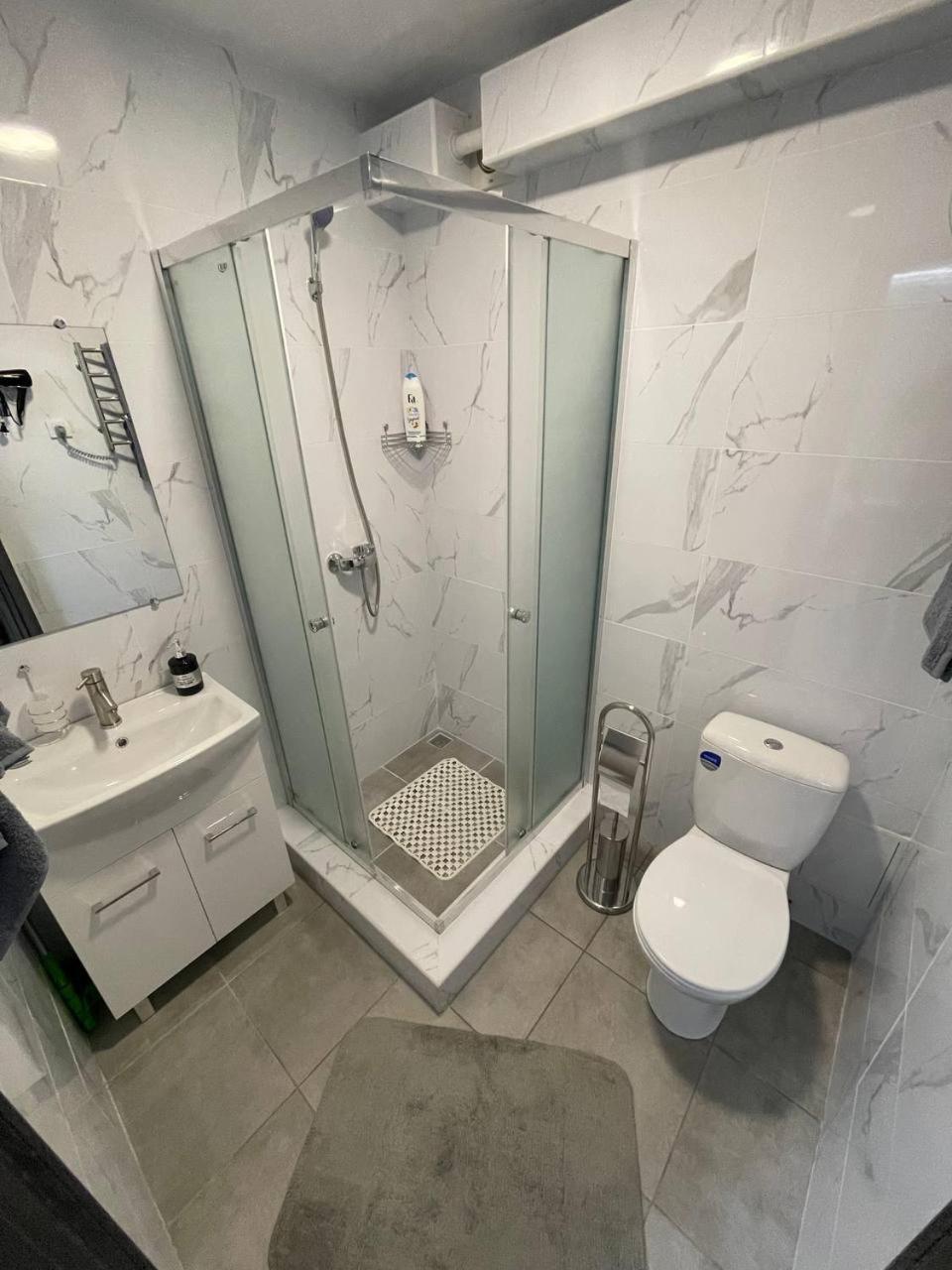 Apartcenter Вип Апартаменты В Центре Города На Гагарина Kryvyi Rih Exterior foto